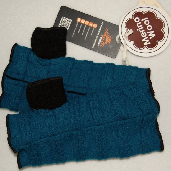 Chapati Berlin, Merino Fingerless Gloves, Reversible, OS Unisex - Picture 4 of 9